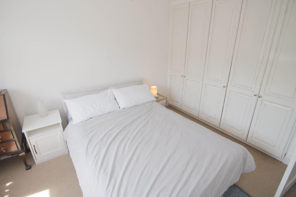 Secluded Central 2 Bed Flat Stratford-upon-Avon Kültér fotó
